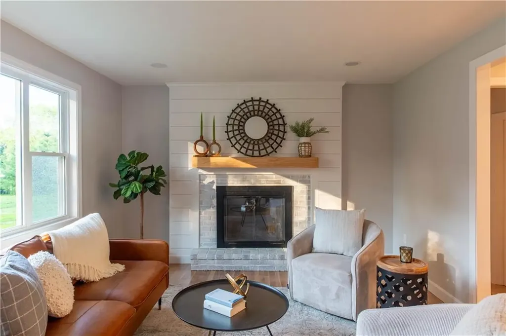 24 W Knollwood Circle North Kingstown RI 02852