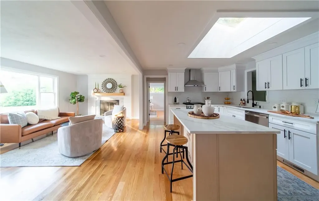 24 W Knollwood Circle North Kingstown RI 02852