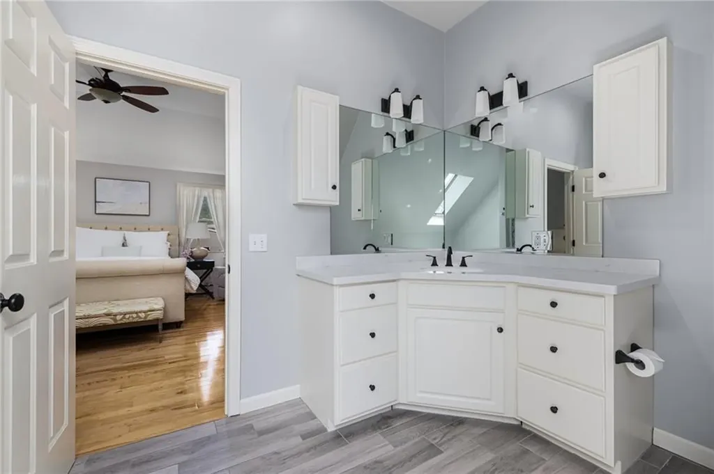 9 Spring Hill Road Portsmouth RI 02871