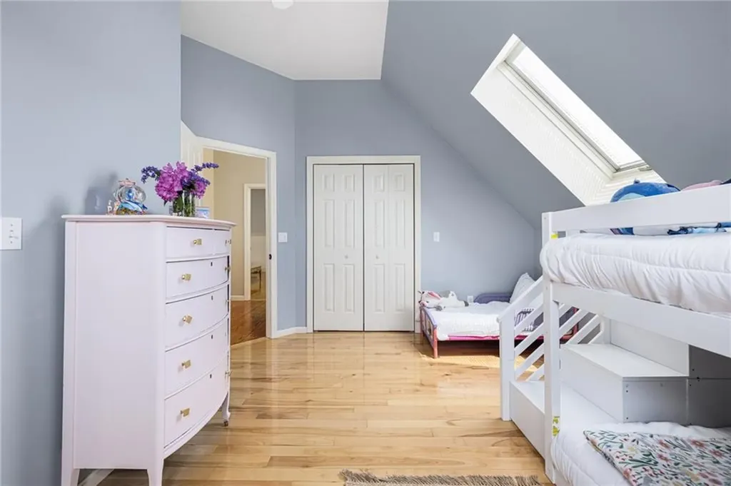 9 Spring Hill Road Portsmouth RI 02871