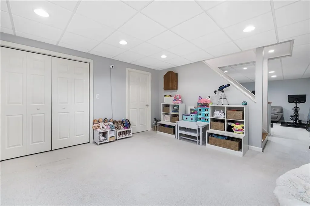 9 Spring Hill Road Portsmouth RI 02871