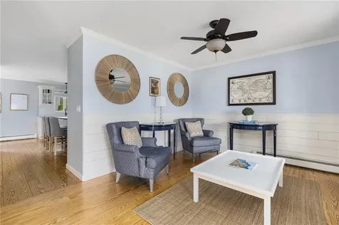 9 Spring Hill Road Portsmouth RI 02871