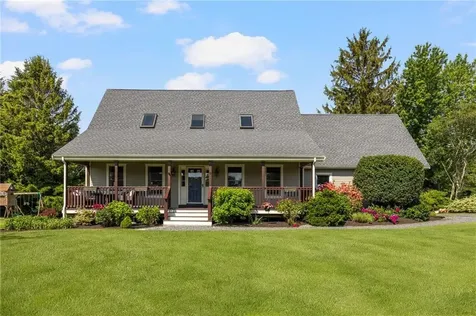 9 Spring Hill Road Portsmouth RI 02871