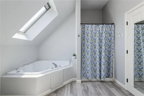 9 Spring Hill Road Portsmouth RI 02871