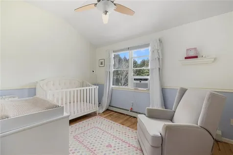 9 Spring Hill Road Portsmouth RI 02871