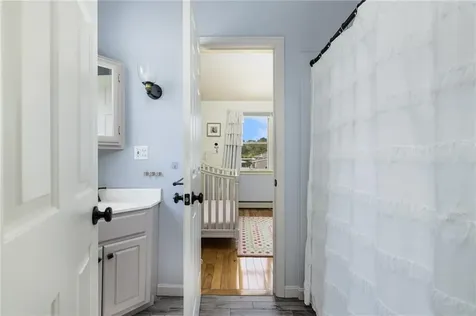 9 Spring Hill Road Portsmouth RI 02871