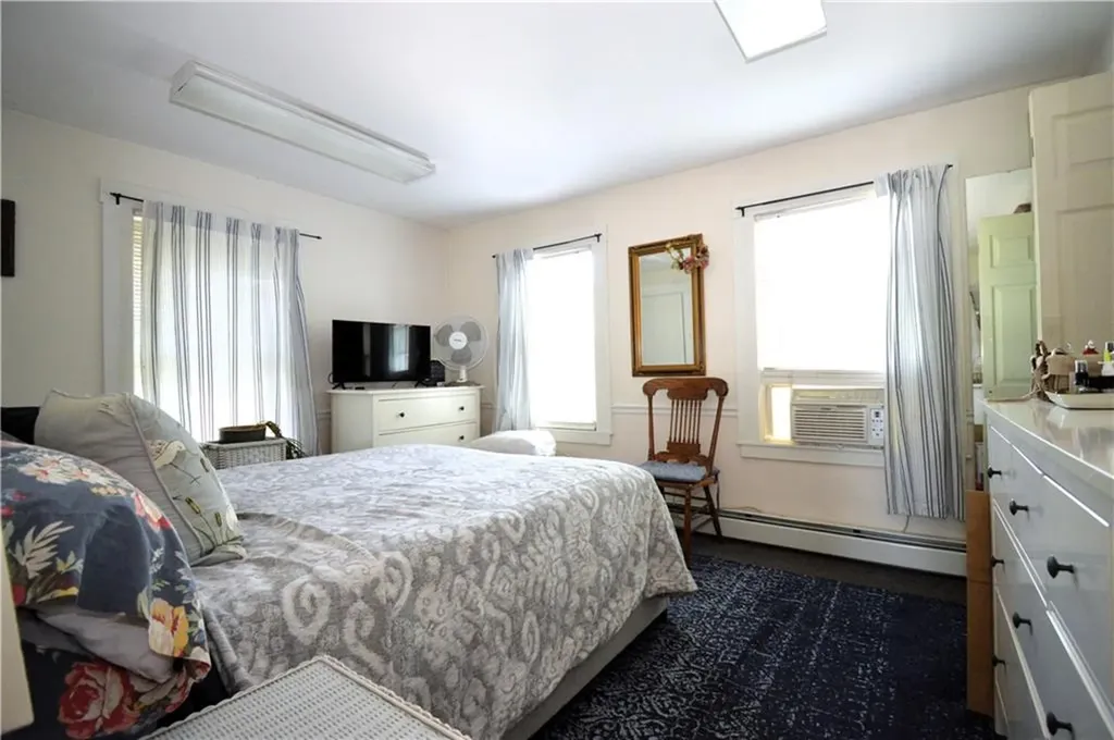 1028 East Main Road Portsmouth RI 02871