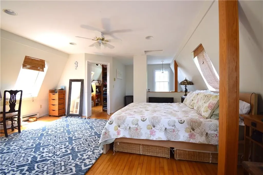 1028 East Main Road Portsmouth RI 02871