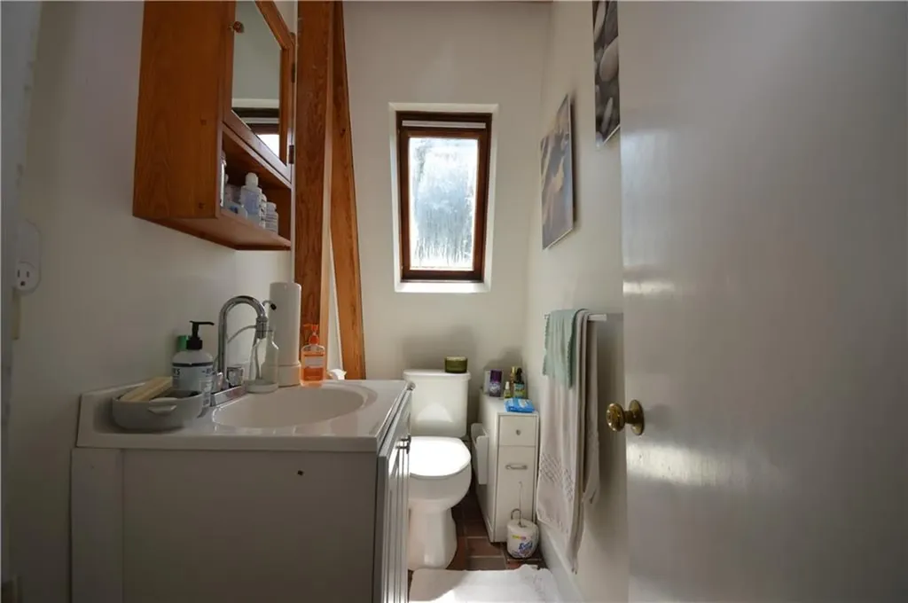1028 East Main Road Portsmouth RI 02871