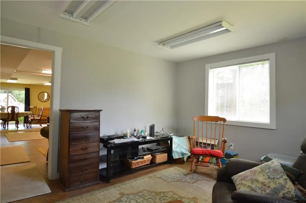1028 East Main Road Portsmouth RI 02871
