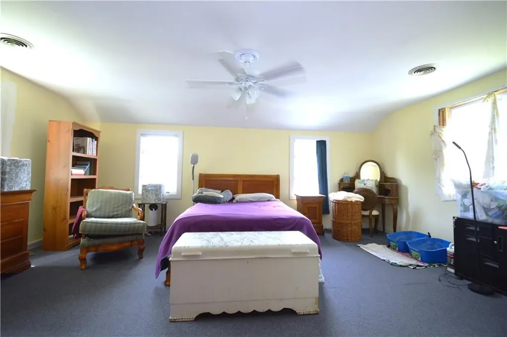 1028 East Main Road Portsmouth RI 02871