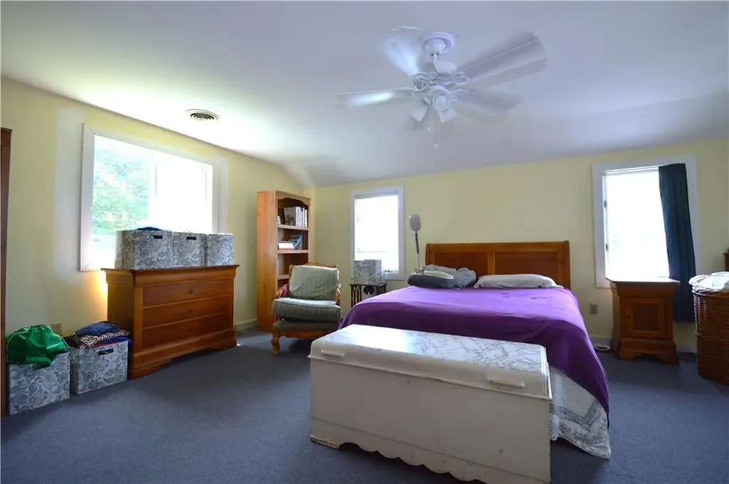 1028 East Main Road Portsmouth RI 02871