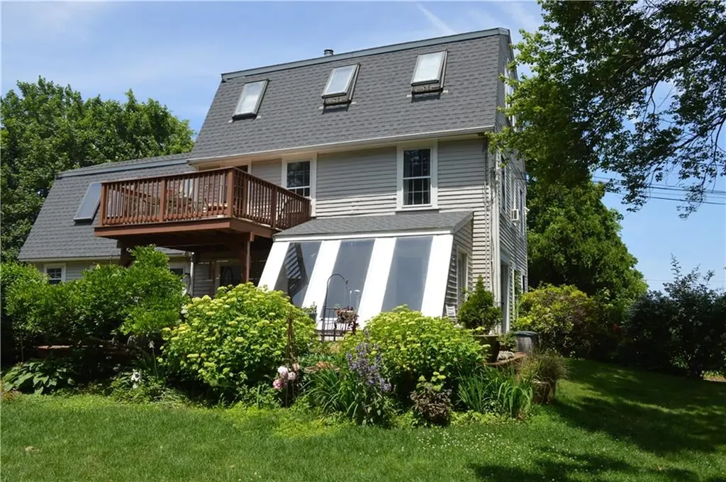 1028 East Main Road Portsmouth RI 02871