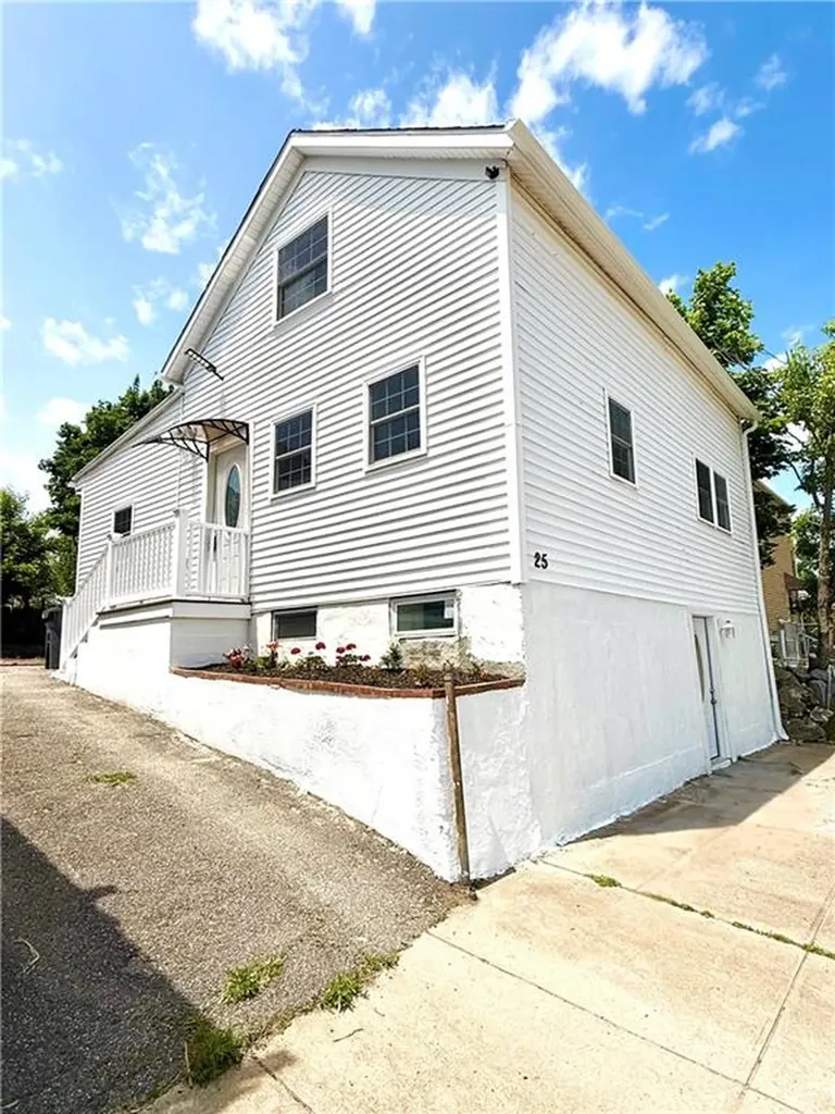 25 Rugby Street Providence RI 02905