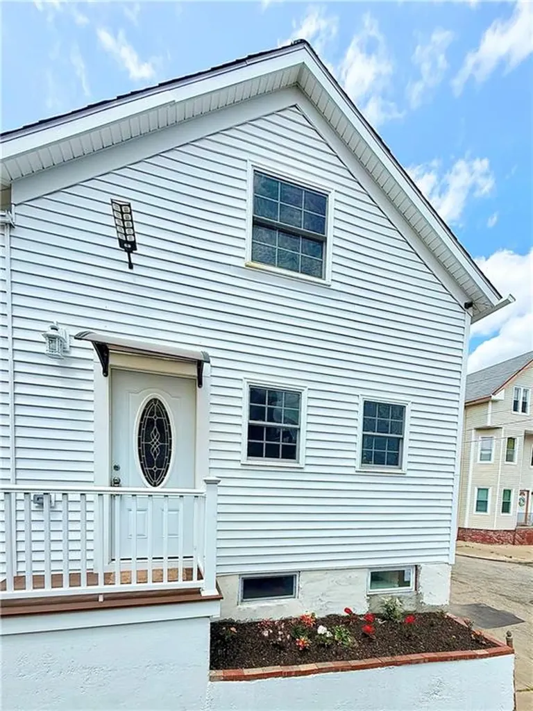 25 Rugby Street Providence RI 02905
