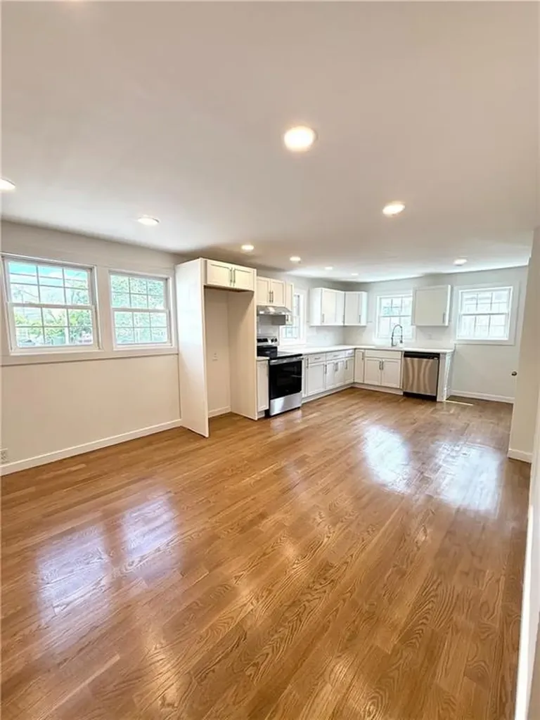 25 Rugby Street Providence RI 02905