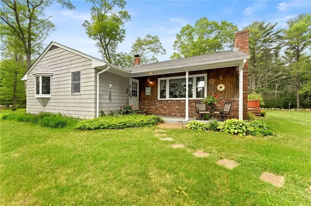329 Hog House Hill Road Exeter RI 02822