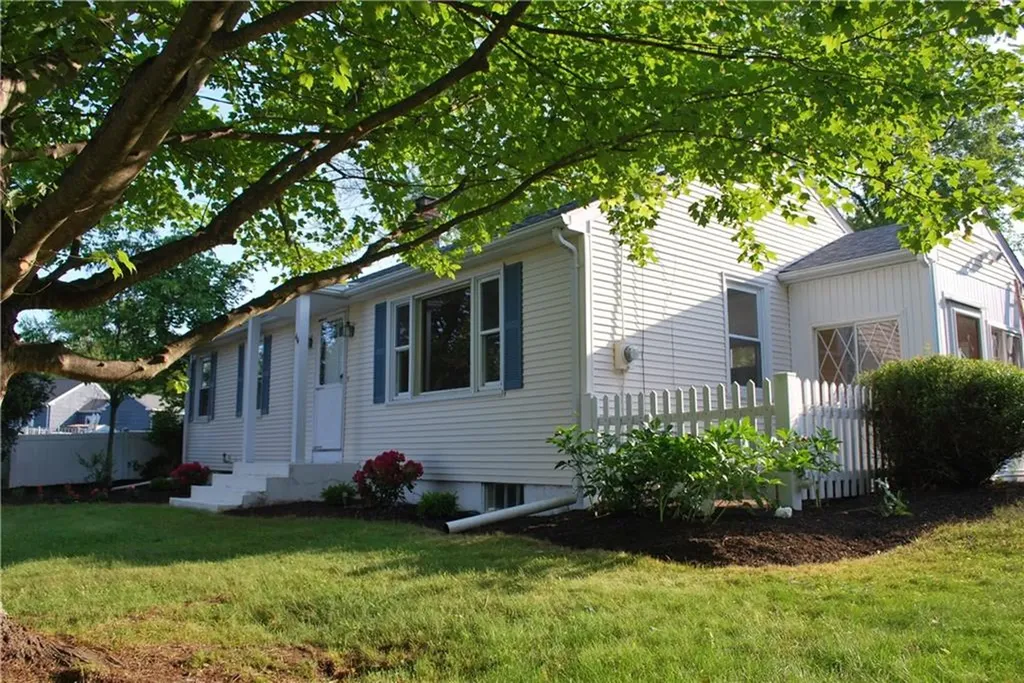 44 Quail Street Cumberland RI 02864