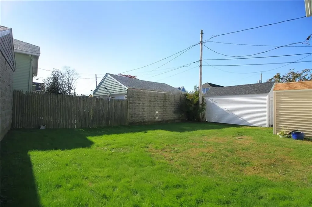 5 Pennacook Street Newport RI 02840