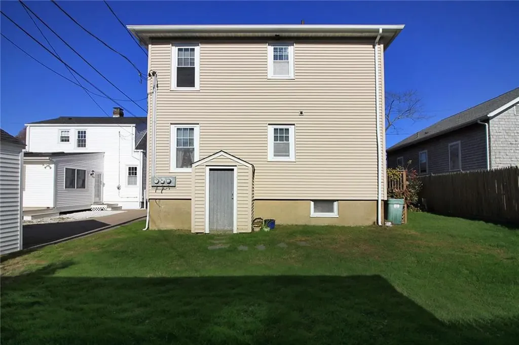 5 Pennacook Street Newport RI 02840