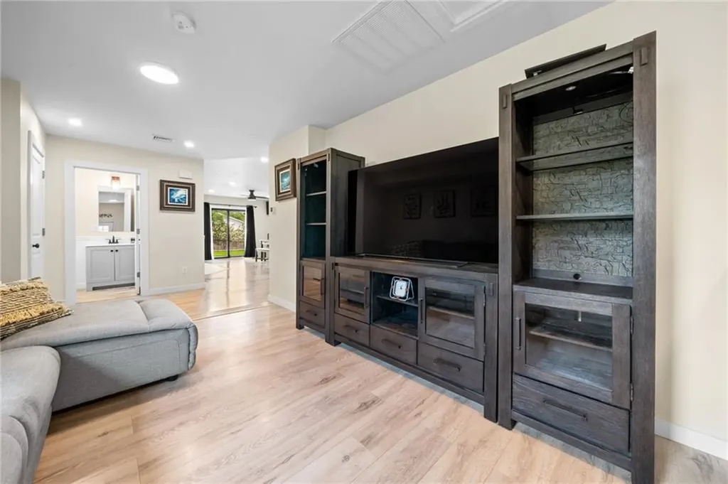 27 Joy Street Johnston RI 02919