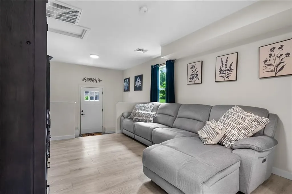 27 Joy Street Johnston RI 02919