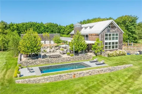 230 Briarwood Lane Portsmouth RI 02871