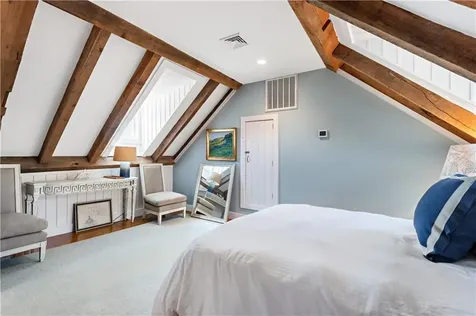 230 Briarwood Lane Portsmouth RI 02871