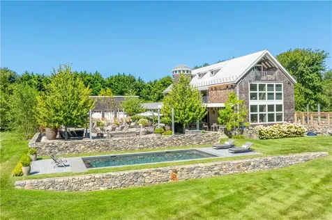 230 Briarwood Lane Portsmouth RI 02871