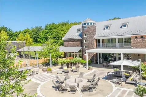 230 Briarwood Lane Portsmouth RI 02871