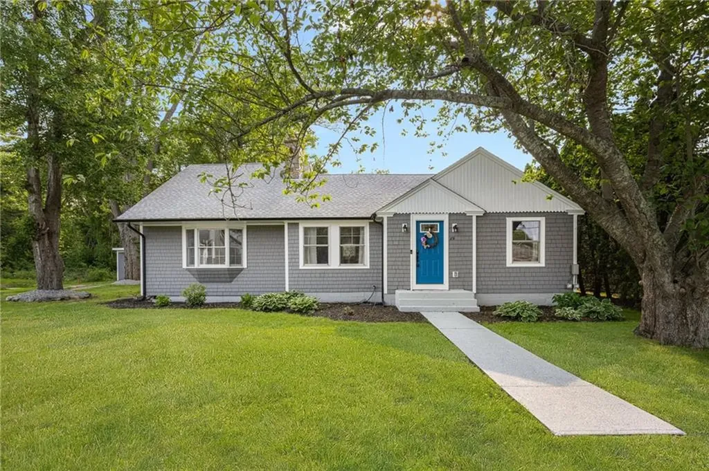 89 Baycliff Drive Warwick RI 02818