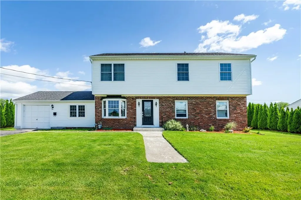 74 Brookhaven Drive East Providence RI 02914