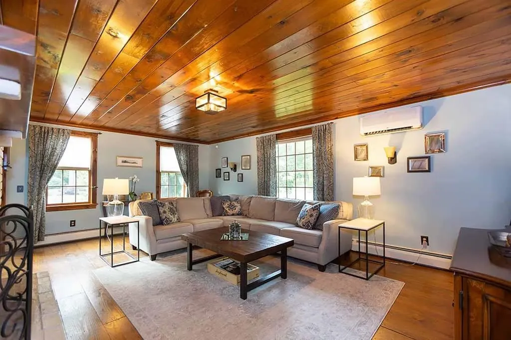 30 Karen Ann Drive Smithfield RI 02917