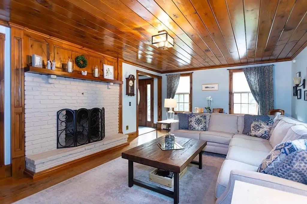 30 Karen Ann Drive Smithfield RI 02917
