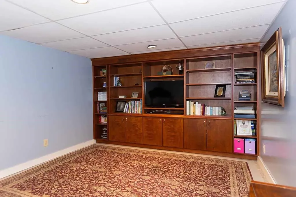 30 Karen Ann Drive Smithfield RI 02917