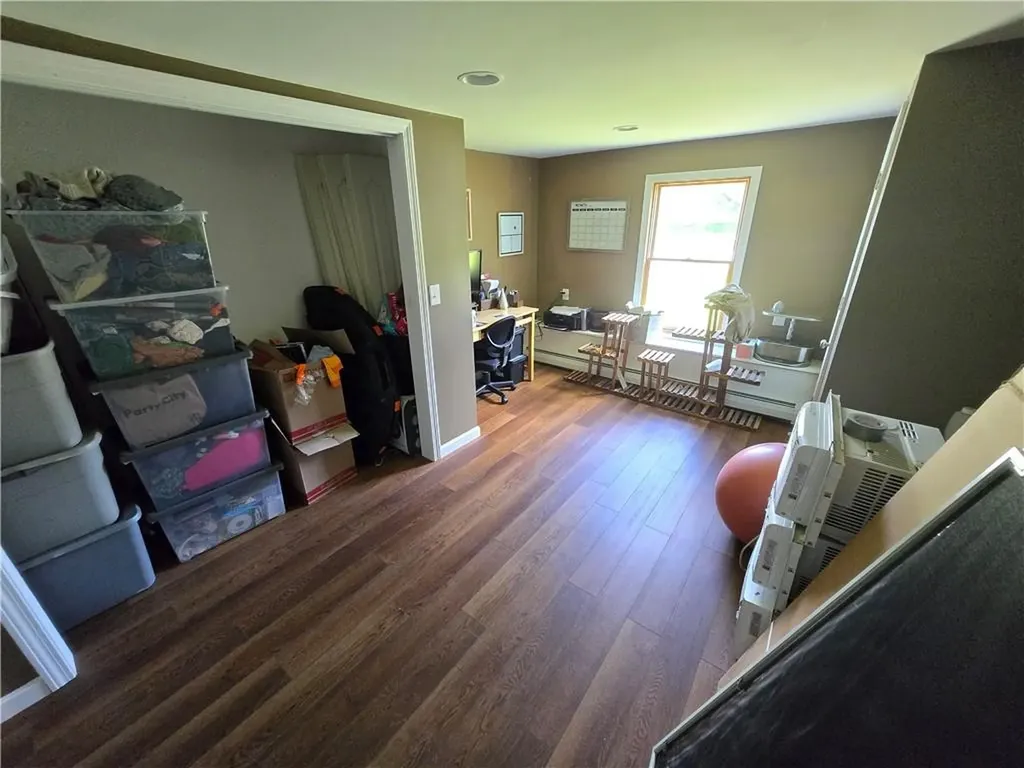 383 Massasoit Avenue East Providence RI 02914