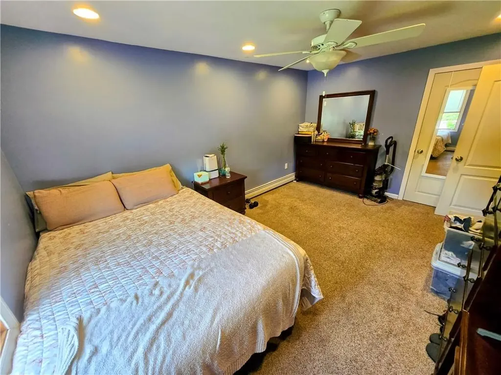 383 Massasoit Avenue East Providence RI 02914