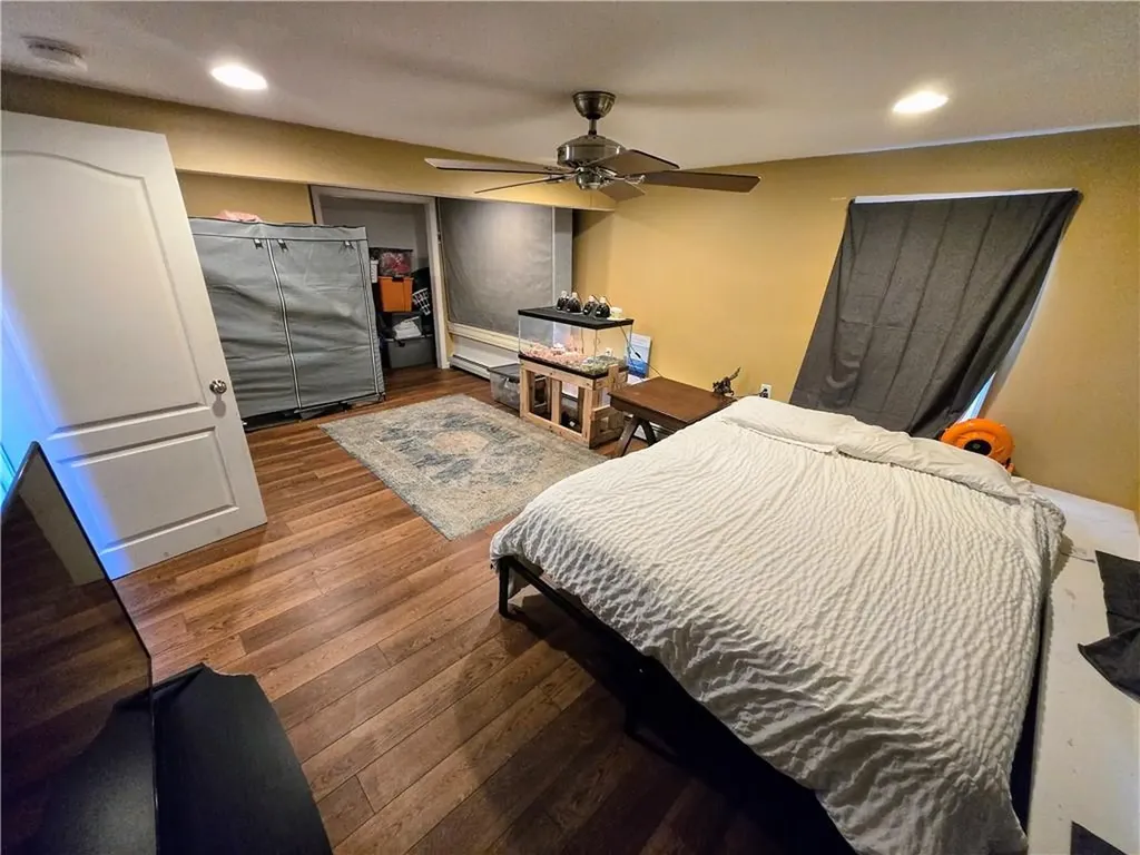 383 Massasoit Avenue East Providence RI 02914