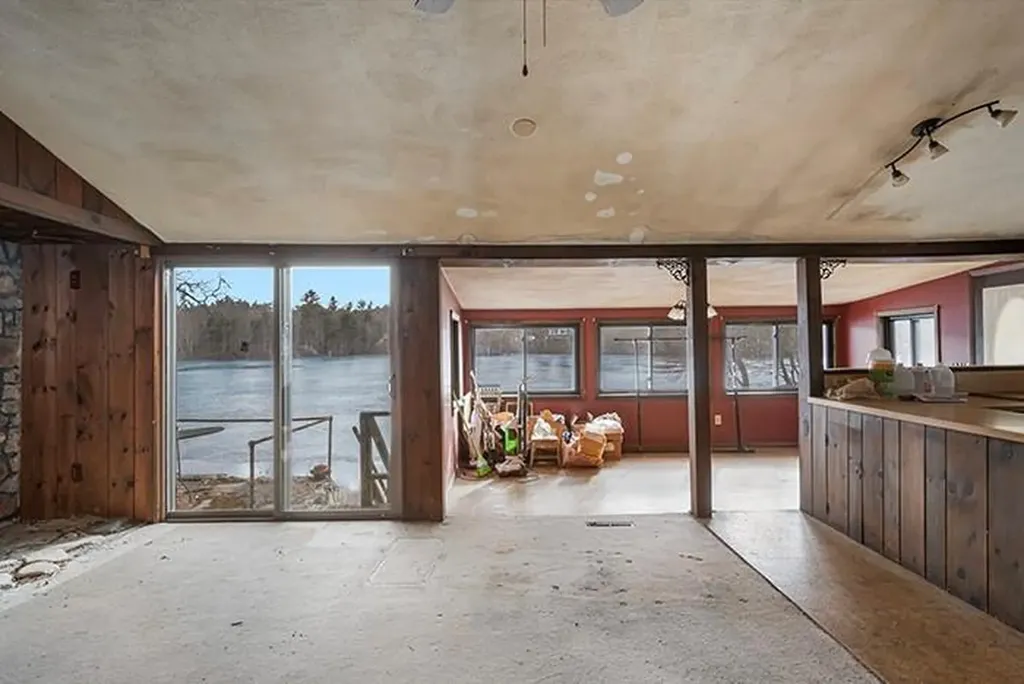 18 Tarklin Pond Drive North Smithfield RI 02896