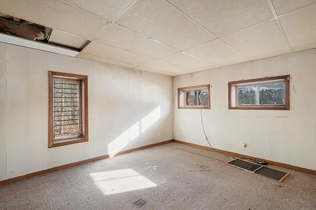 18 Tarklin Pond Drive North Smithfield RI 02896