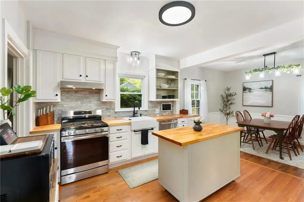 20 Battey Avenue Coventry RI 02816