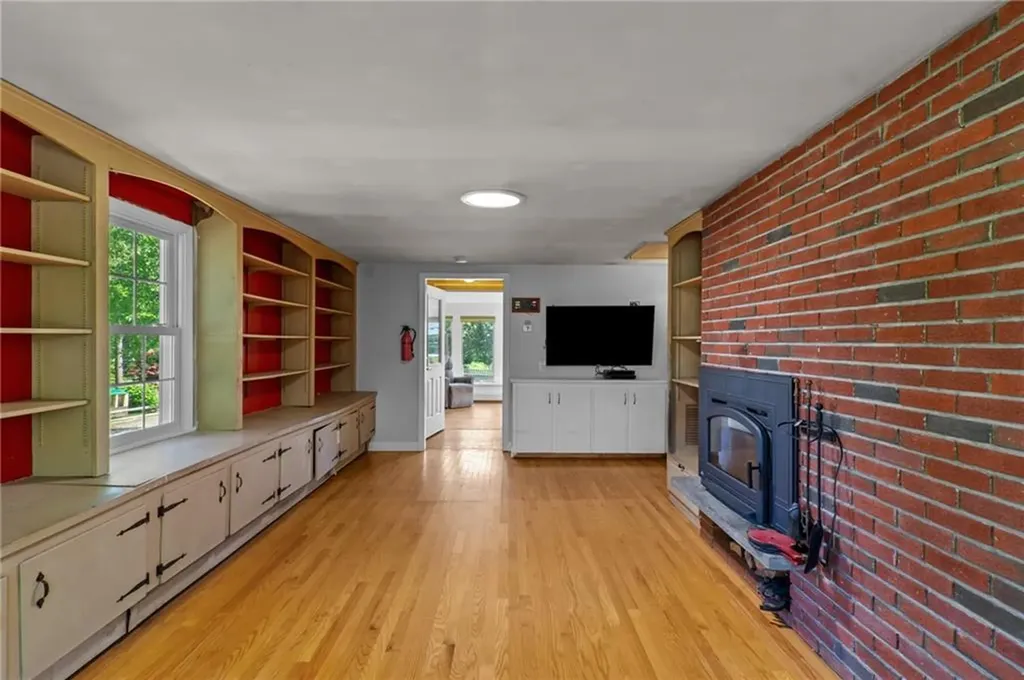 41 Ann Avenue Portsmouth RI 02871