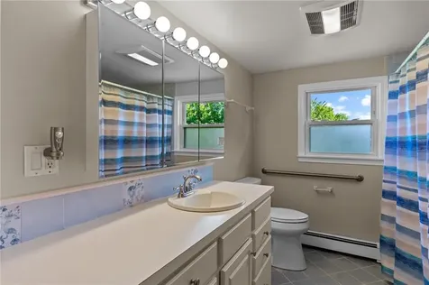 41 Ann Avenue Portsmouth RI 02871