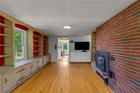 41 Ann Avenue Portsmouth RI 02871