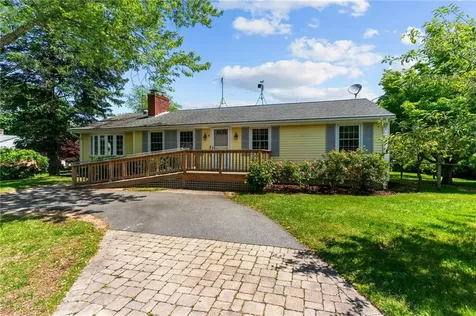 41 Ann Avenue Portsmouth RI 02871