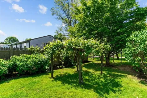 41 Ann Avenue Portsmouth RI 02871