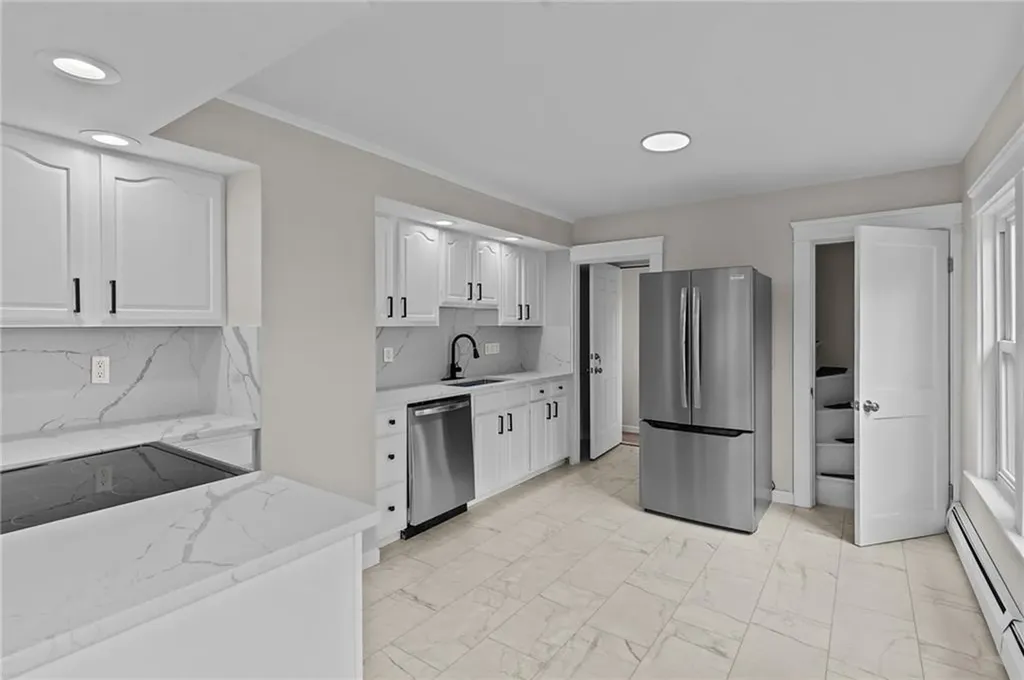 9 Lookout Avenue North Providence RI 02911