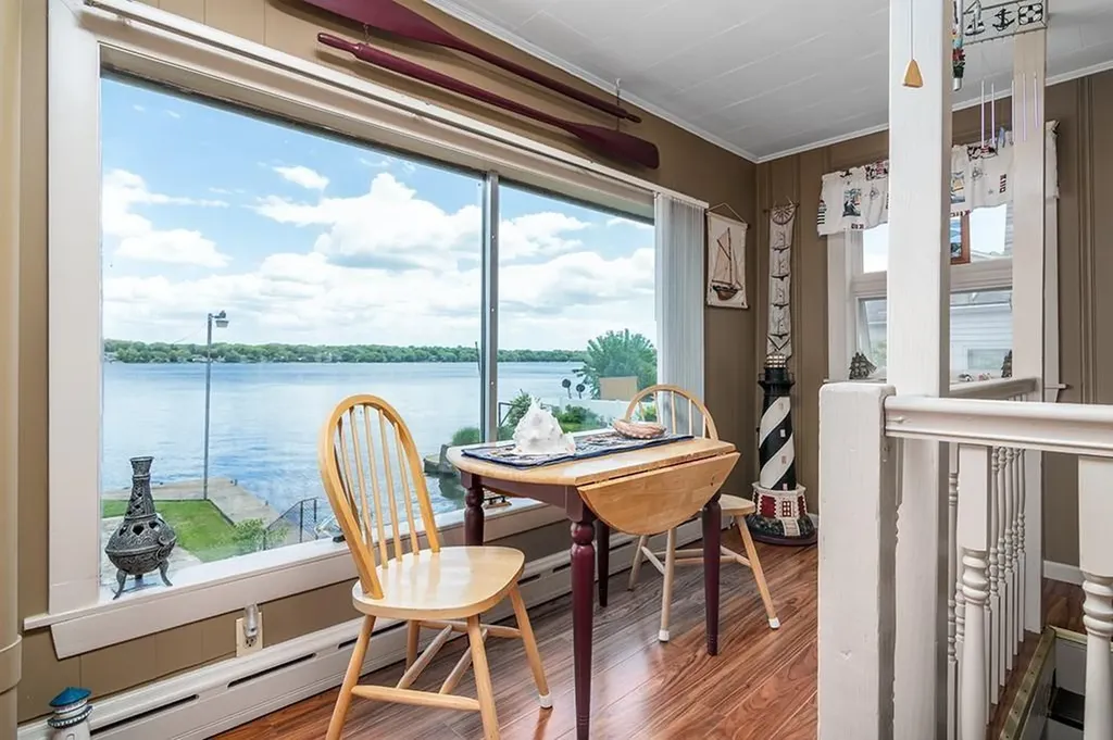 4 Lake Avenue Tiverton RI 02878