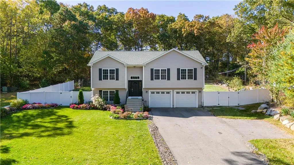 252 Douglas Pike Smithfield RI 02917