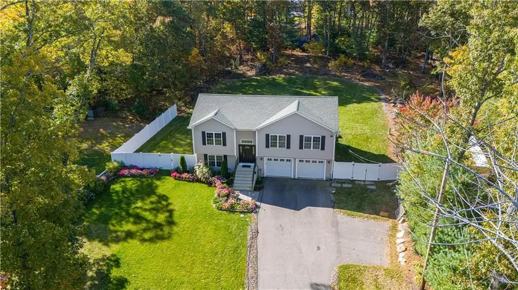 252 Douglas Pike Smithfield RI 02917